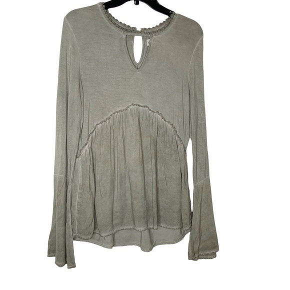 𝅺KNOX Rose light green blouse with bell sleeves. Bohemian inspired.  Size S - Picture 1 of 8